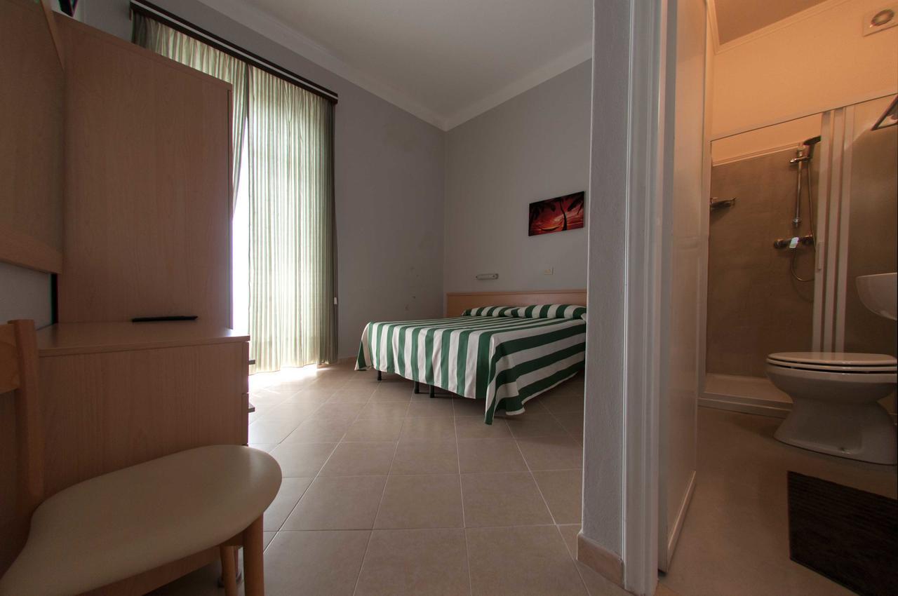 Hotel Valdinievole Lido di Camaiore Exterior foto