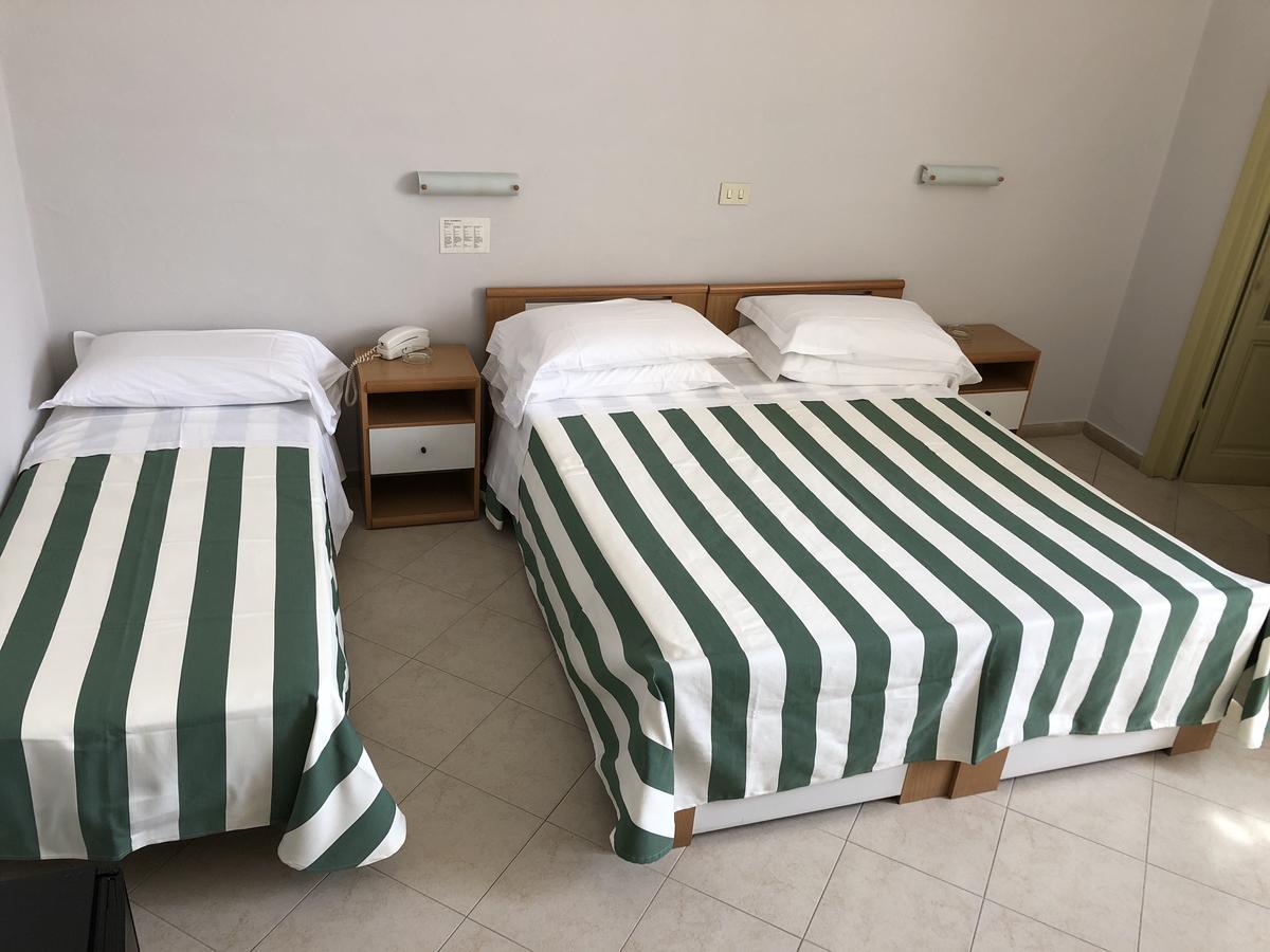 Hotel Valdinievole Lido di Camaiore Exterior foto